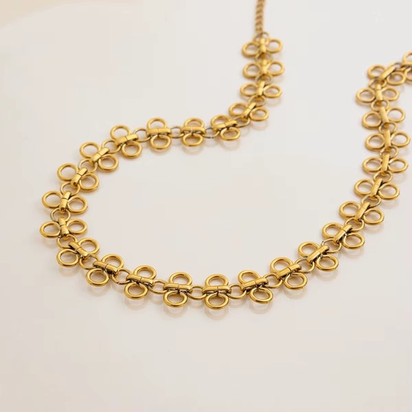 18K Gold Plated Floral Choker Necklace | Waterproof Jewelry - Picture 5 of 8